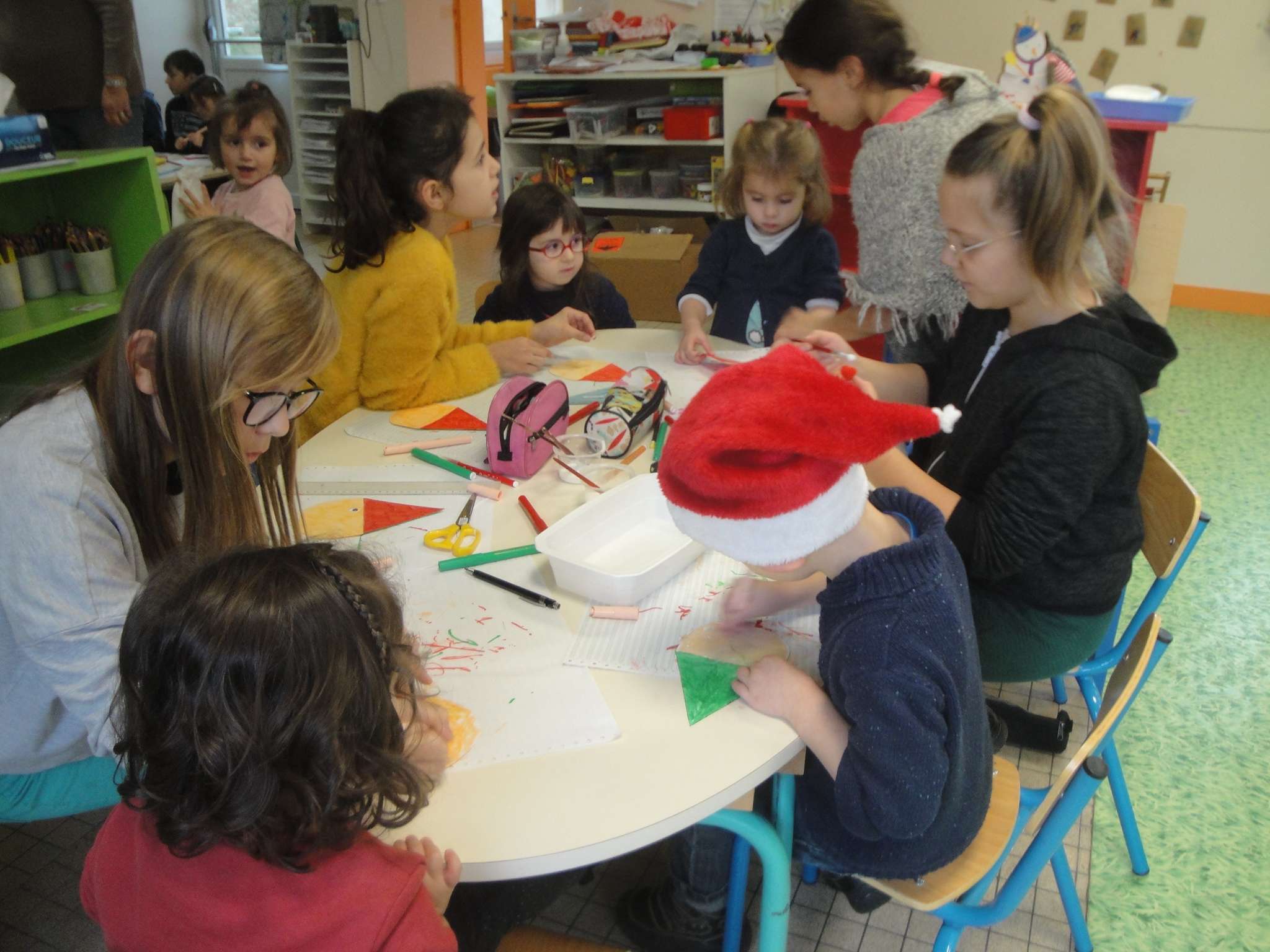 Lire la suite à propos de l’article Bricolage de Noël en Parrainage : classes de Marie-Agnès & Manuela et de Frédéric